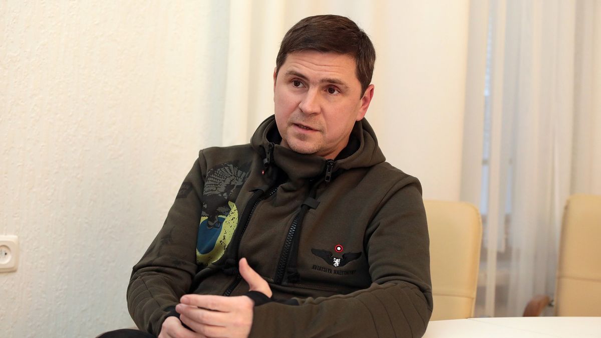 Up to 13,000 Ukrainian soldiers have died since the start of the war, Podoljak said